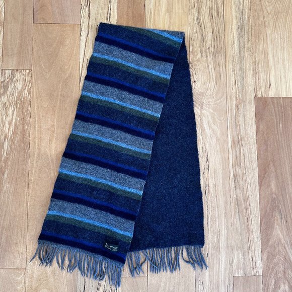 Blarney Woolen Mills Wool Scarf Made in Ireland Navy Blue Plaid - Picture 1 of 5